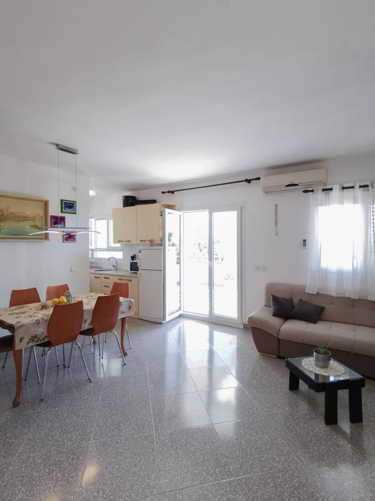 Apartments By The Sea Mimice, Omis - 14230 Cameră foto